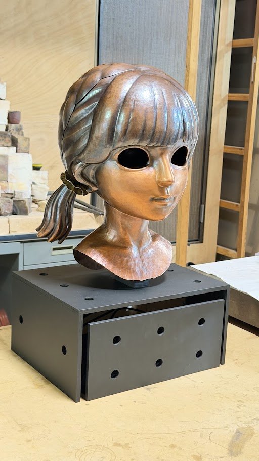 KamiEna_Game's tweet photo. 作品“で”遊ぶのではなく、
作品“と”遊ぶゲームを作っています。

少女と目を合わせ、瞳の奥を覗き込み、
頬に触れて体温を伝える。

いたずら好きな少女と向き合い、
“対話”するように遊ぶ『ARE YOU THERE?』

#10月になったのでフォロワーさんに自己紹介しようぜ
#ゲーム制作 https://t.co/isyrUQmhj3