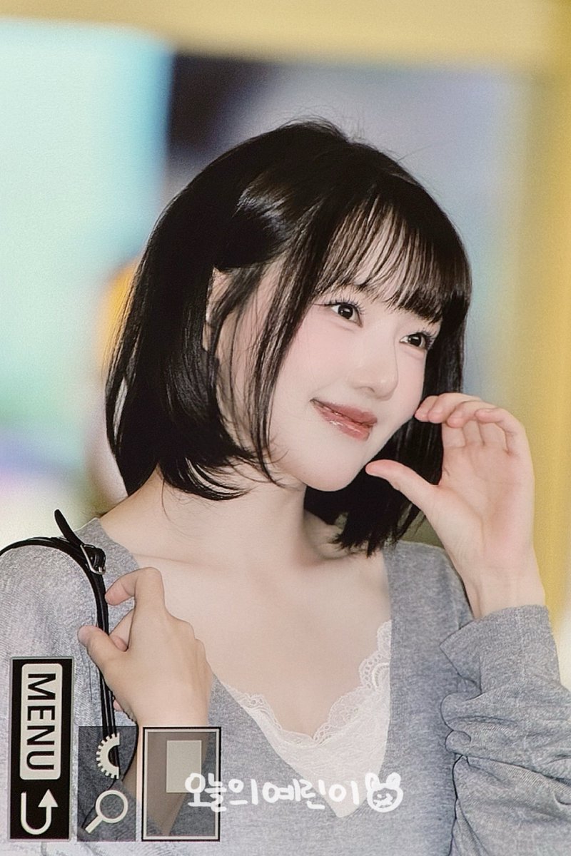 YerinHada0819's tweet photo. 261002 #예린 #YERIN https://t.co/cbWwfOIUiJ