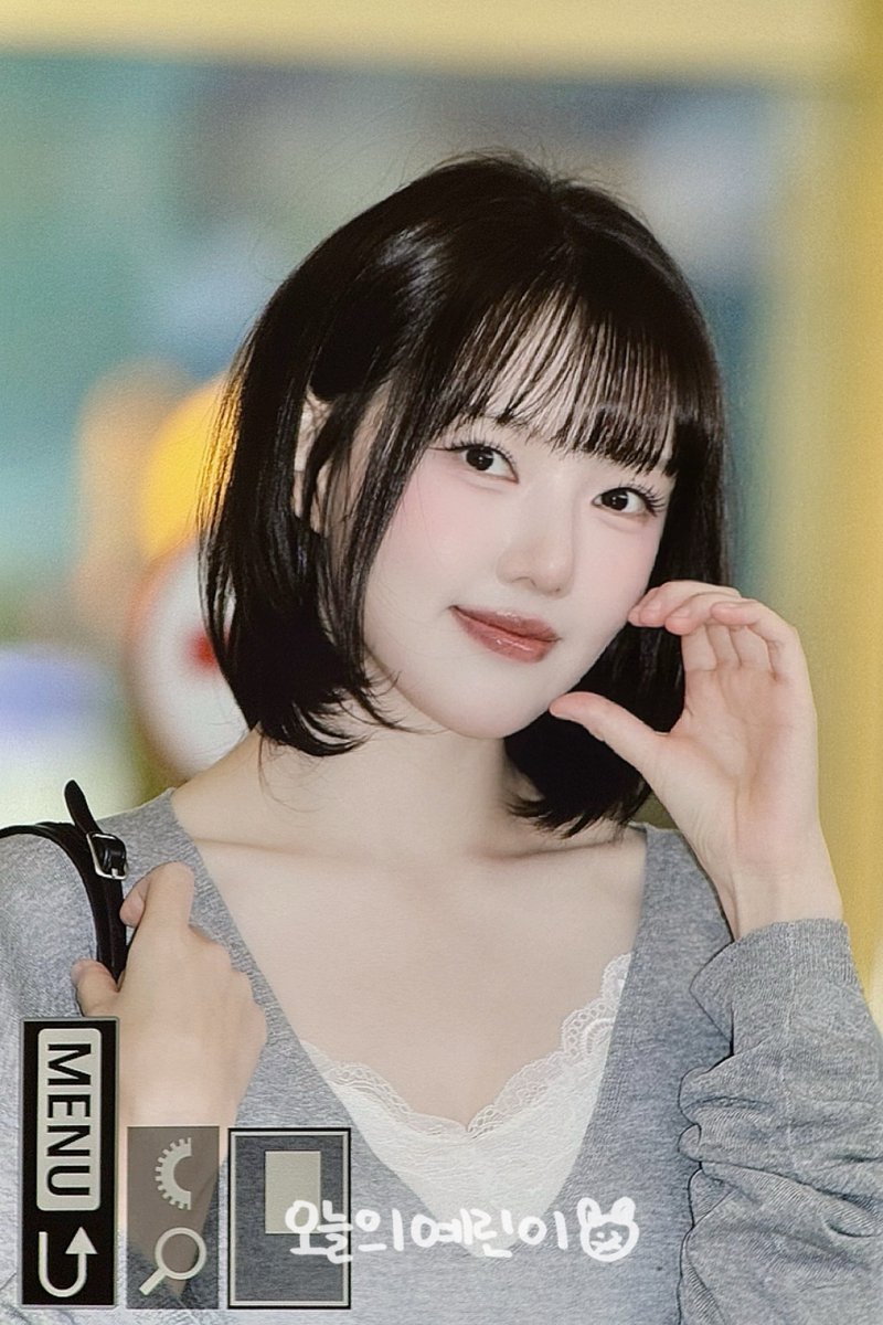 YerinHada0819's tweet photo. 261002 #예린 #YERIN https://t.co/cbWwfOIUiJ