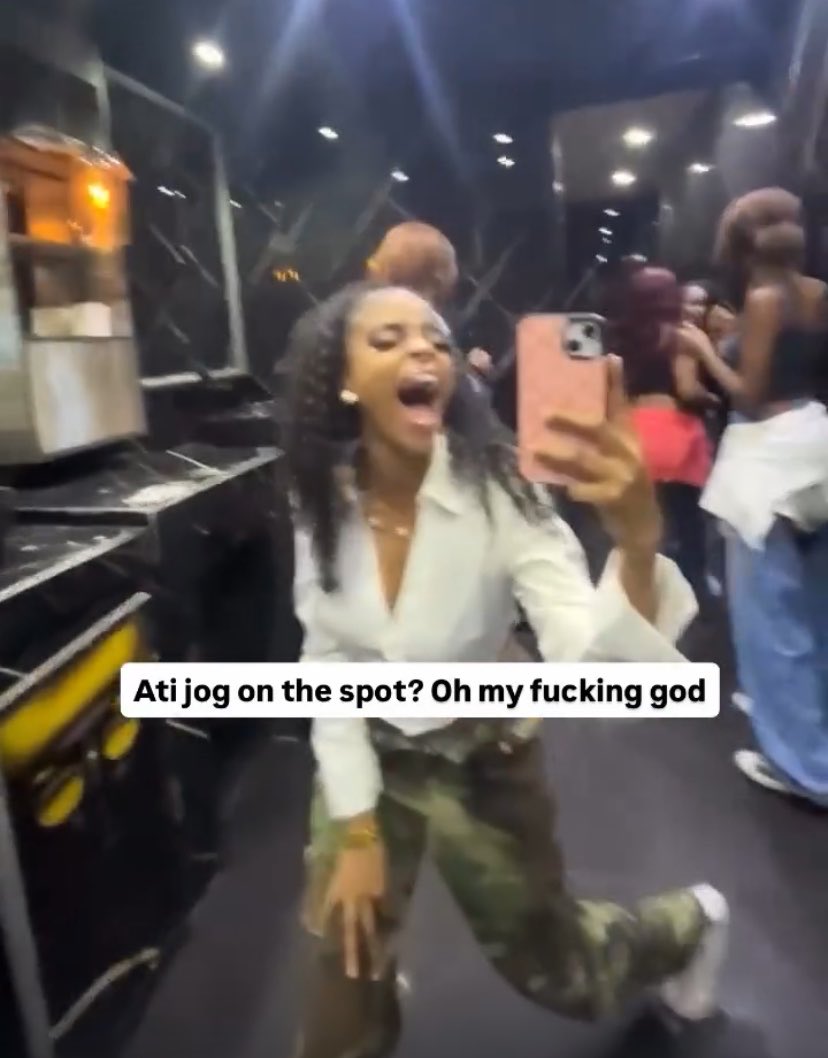 gyalisx44's tweet photo. Huezi panua mdomo hivi vyote if you are not a miserable bitch with self esteem issues. You must be so evil and mean to be this excited seeing someone get bullied mahn https://t.co/NjQdSYjGCN