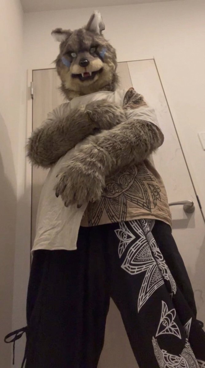 010DMBAKI's tweet photo. #CHOPS
#FursuitFryday
最近初めたスマホ自撮り!
もっと色々撮りたい! https://t.co/4hrwZhSml2