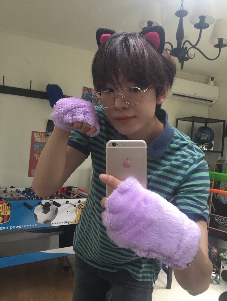 moominfujo's tweet photo. what. the. FUCK https://t.co/TMymuLTfDC