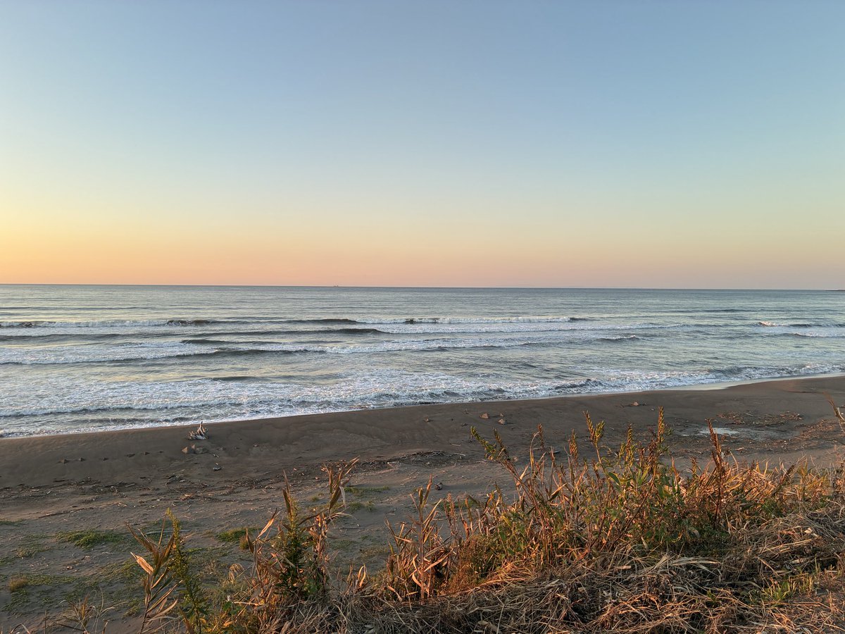 yssm34's tweet photo. 9月最後の日、日本海の夕日。 https://t.co/fKiVXmS94q