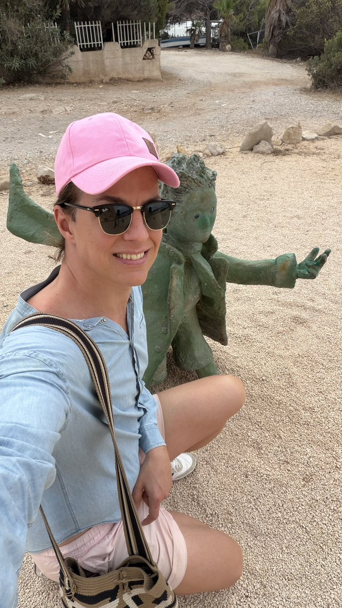 PedroLambertini's tweet photo. Una sorpresa en Porto Conte, cerca de Alghero: un museo dedicado a Saint-Exupéry. El autor de “El principito” vivió en esta bahía entre mayo y julio de 1944, mientras servía como piloto durante la guerra. La torre que hoy lo recuerda es de 1572. https://t.co/k0RYIXbtQt