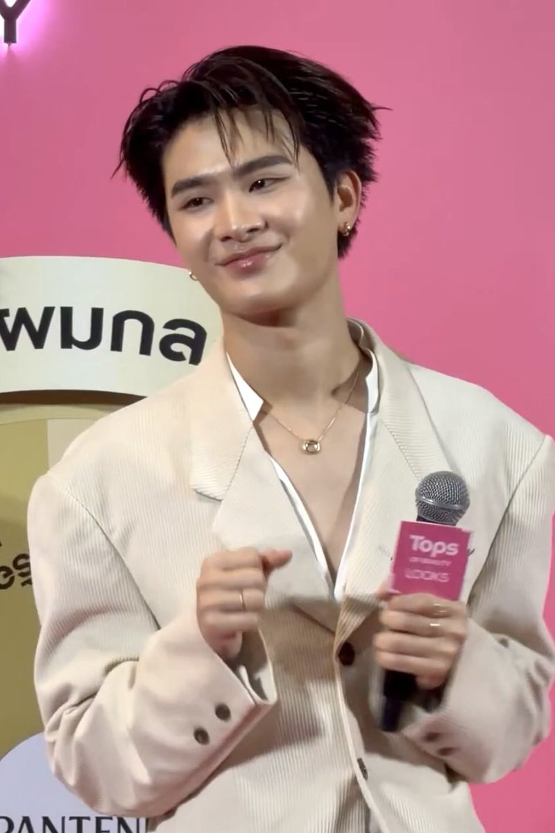 thatmyshibx's tweet photo. สาววายล้อ                                     ล้อสาววาย https://t.co/hlralIteSp