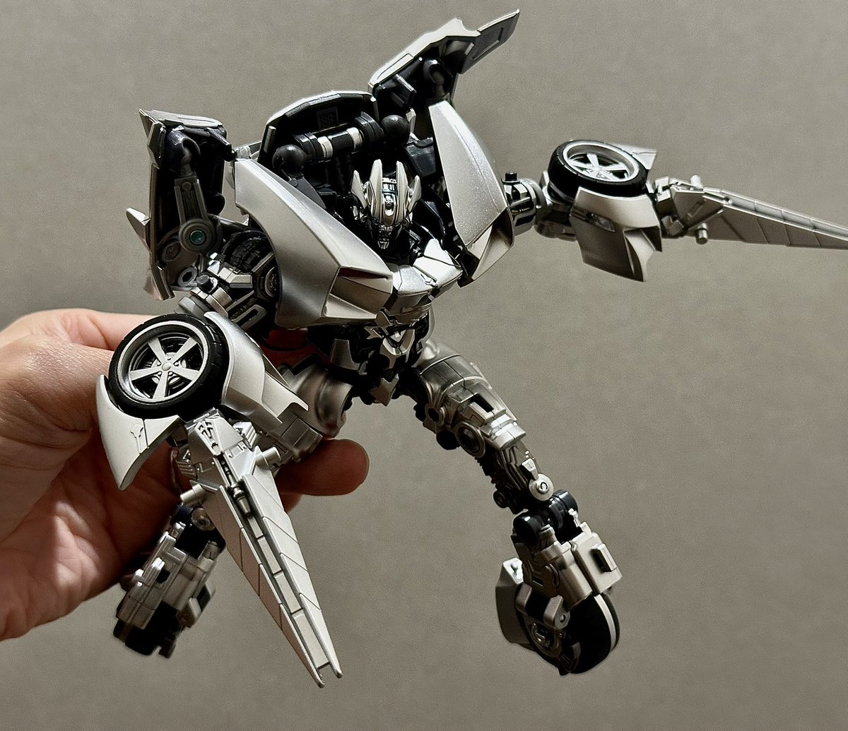 monsteraTF's tweet photo. ようやく開封！
シンプルにかっこいい
#トランスフォーマー
#transformer https://t.co/LkU7sIBSYv