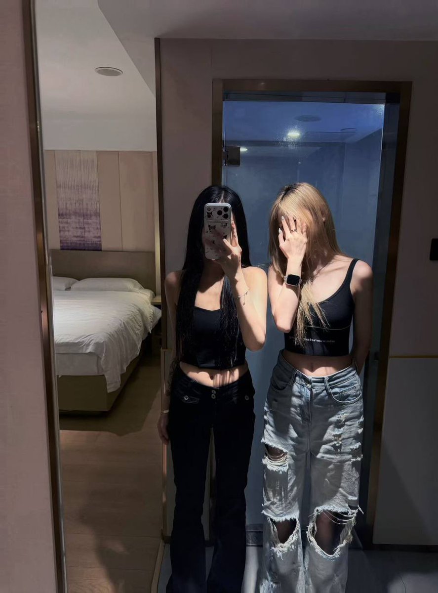 Turph4's tweet photo. 第一次玩x女找男，能不能有个离得近的和我一直长期啊，认真的，不想谈恋爱很麻烦！！！ https://t.co/eMHRcDv36W