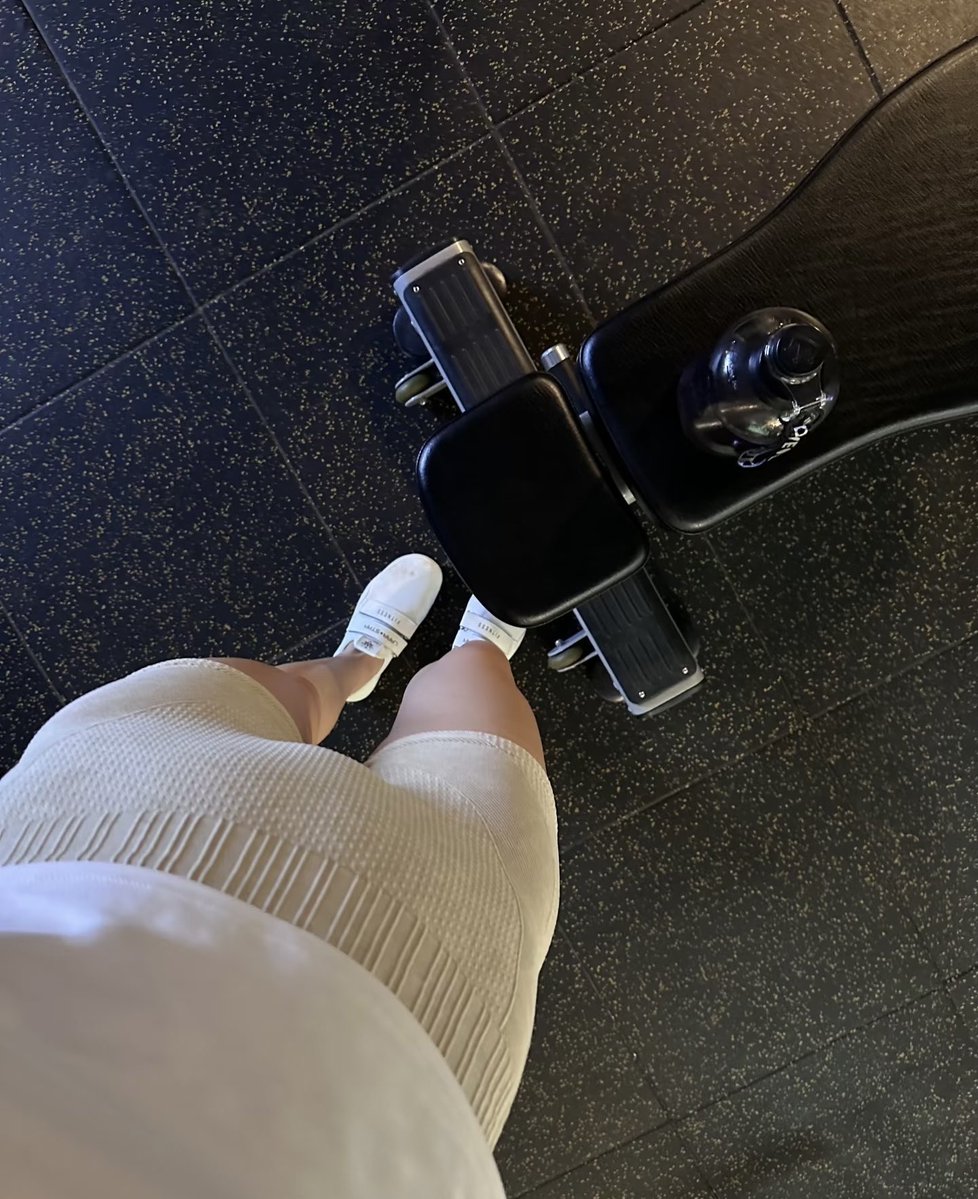 Stellacuoi's tweet photo. gym time伦敦找个健身搭子 #英国  #GYM https://t.co/5R4m7UD5LT