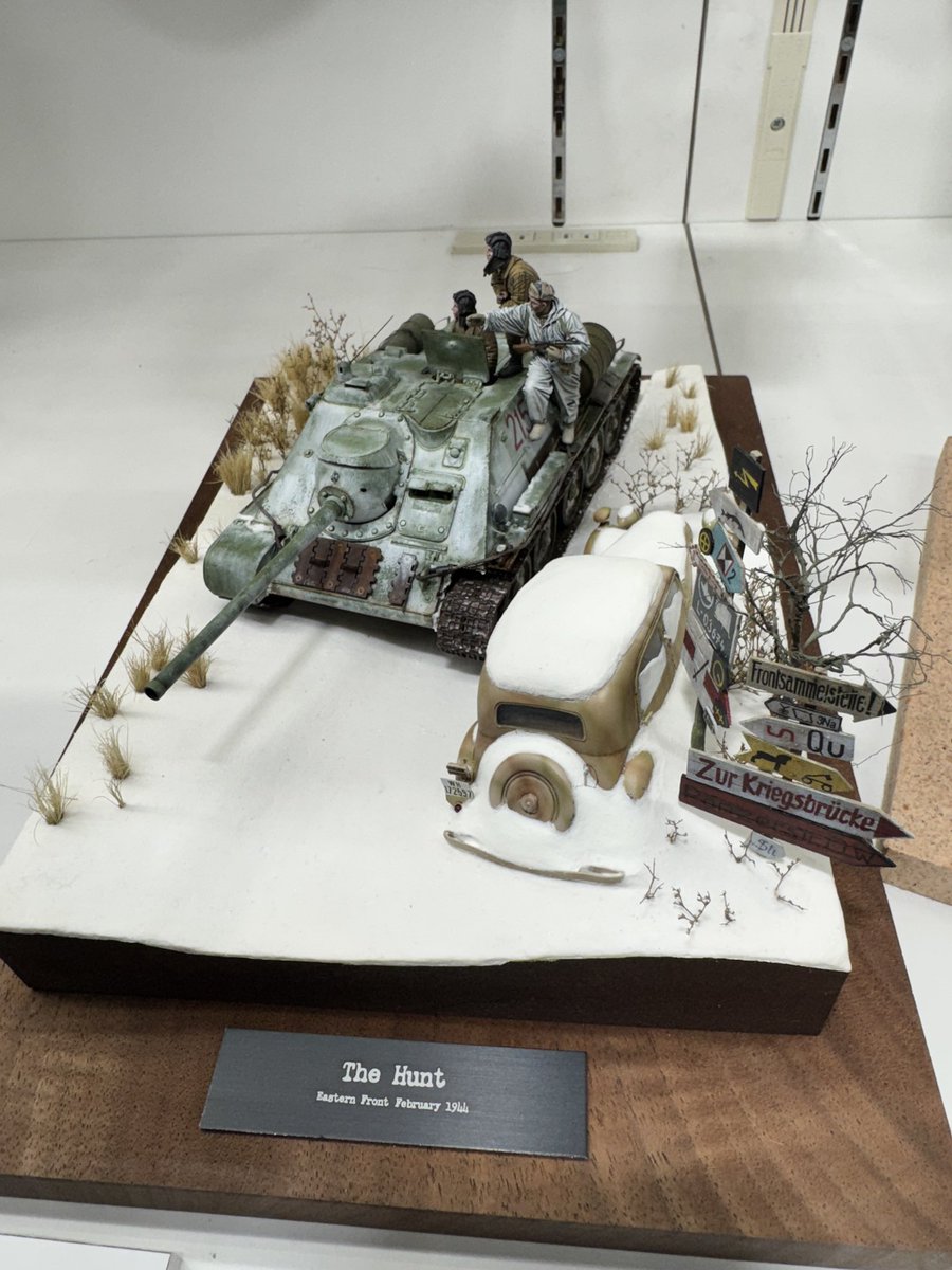 MBW_models's tweet photo. やっぱりプロの方の作品は違いますね✨

とくに『Mud Dogs』のタイトル、本当に素晴らしいセンス😊
こんな作品を作れるようになりたい….

吉岡さんの作品も細部まで隙のない作り込みにグイグイ惹き込まれました✨ https://t.co/7aDn5lGEDJ