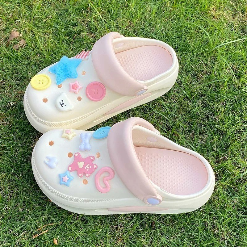 CindyRmndni's tweet photo. Sandal untuk ini lucu banget 😭🎀
🛒https://t.co/h2CsW7mzgZ

Warnanya soft, ditambah charm kecilnya lucu-lucu banget.
Modelnya juga gampang dipaduin sama outfit si kecil 🥹💕
Dipakai jalan-jalan pasti makin menggemaskan ✨ https://t.co/TJQGNficEw