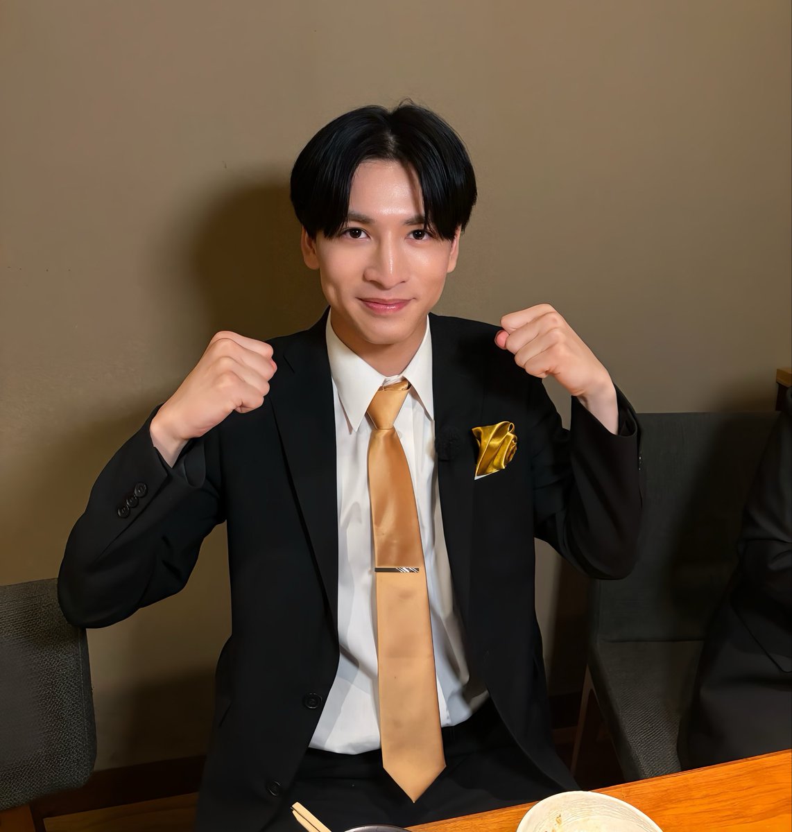news_okaeri_abc's tweet photo. .
      ‧₊˚✧ #絶品いただきシャス！ ✧˚₊‧.

            現場オフショットです⊹ 🪄𓈒
                               
  骨付鳥とまぜうどんを無事食べれて
              大満足の山中さん😽𓈒 𓂂𓏸
                      
レシートを頼りに絶品グルメを追い求め
       全力でロケに奮闘しています💪🏻 ̖́-
             
          Tverにて見逃し配信中📹꒱꒱
　お気に入り登録もぜひお願いします˚ 🦢・₊✧

🔗 https://t.co/SgWpZiFDd8

                    #AmBitious
                   #山中一輝
                   #小櫃裕太郎