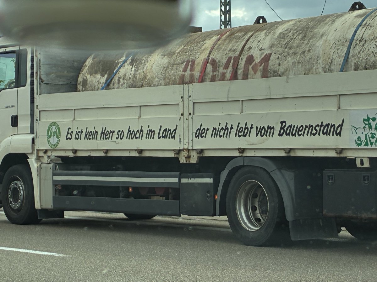 tomwiesenbauer's tweet photo. 🚜💪 https://t.co/V72NkN0WZD