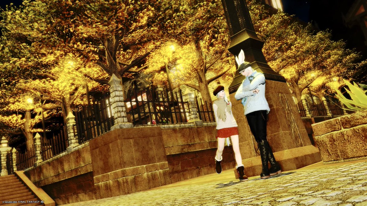LunaFF14R's tweet photo. の皆さんとお揃いの服着て
パンデモ並木へ🍁⟡.·*.
昼と夜だと雰囲気違って良いでした！
あげなおしっ

 #FF14  #FF14SS  #FFXIV  #パンデモ並木道 https://t.co/EEjaxcsfJi