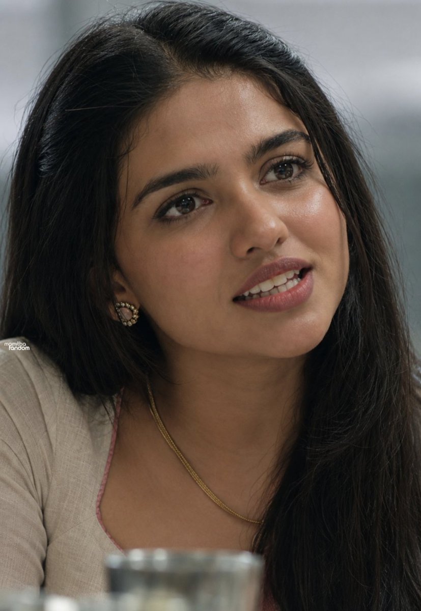aatannkwadi's tweet photo. imagine being so beautiful that you look good from any angle https://t.co/IwzwlhzkAs