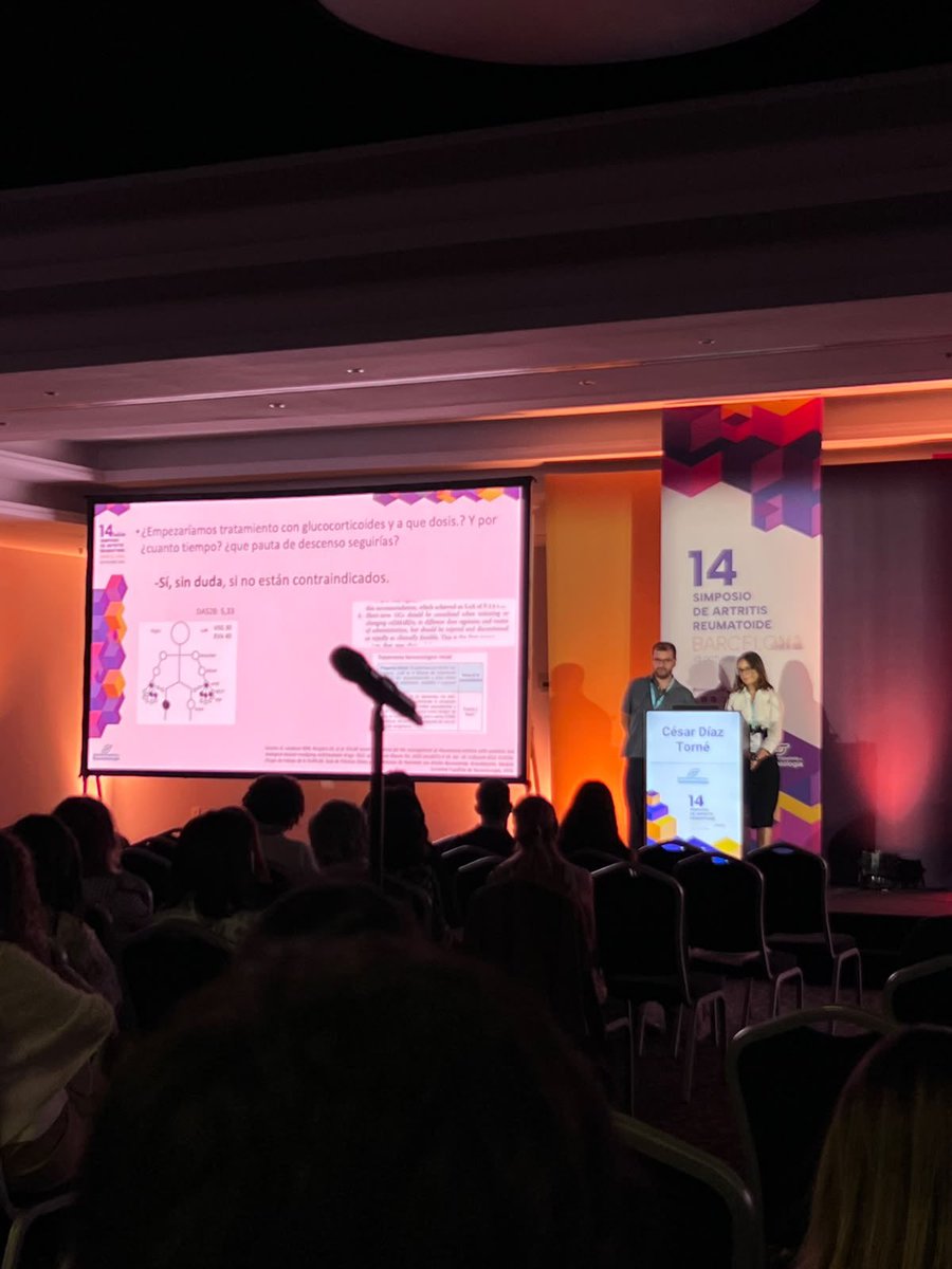 reuma_santpau's tweet photo. Una charla con un formato diferente en el #SimposioAR26 📺 "1, 2, 3, Responda Otra Vez: Controversias en AR".
A través de un caso clínico de nuevo diagnóstico debate entre @cesardiaztorne y la Dra. Eva Pampín cuestiona la práctica clínica habitual desde corticoides hasta EEAA. https://t.co/o0cYTJDUyy