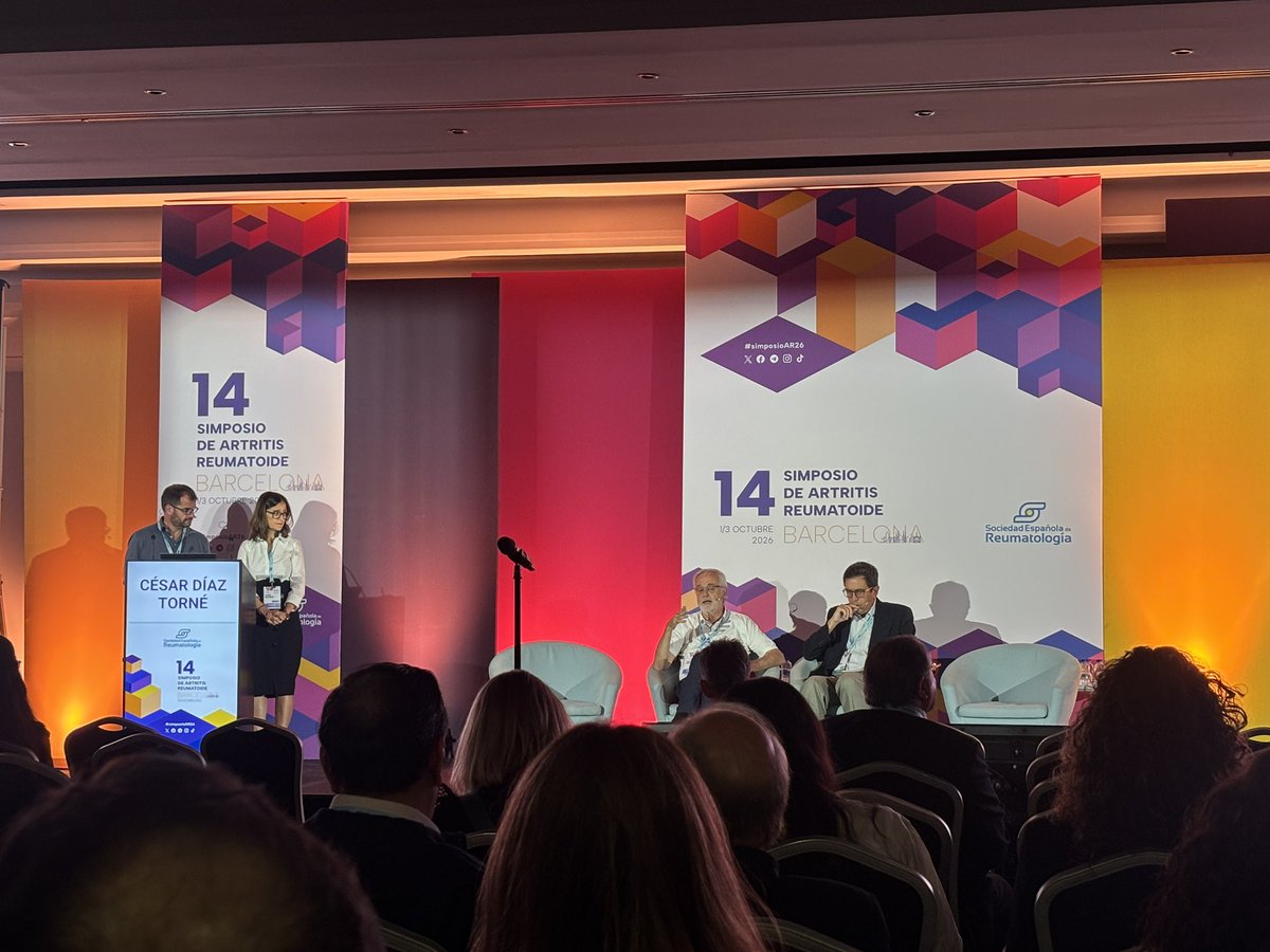reuma_santpau's tweet photo. Una charla con un formato diferente en el #SimposioAR26 📺 "1, 2, 3, Responda Otra Vez: Controversias en AR".
A través de un caso clínico de nuevo diagnóstico debate entre @cesardiaztorne y la Dra. Eva Pampín cuestiona la práctica clínica habitual desde corticoides hasta EEAA. https://t.co/o0cYTJDUyy
