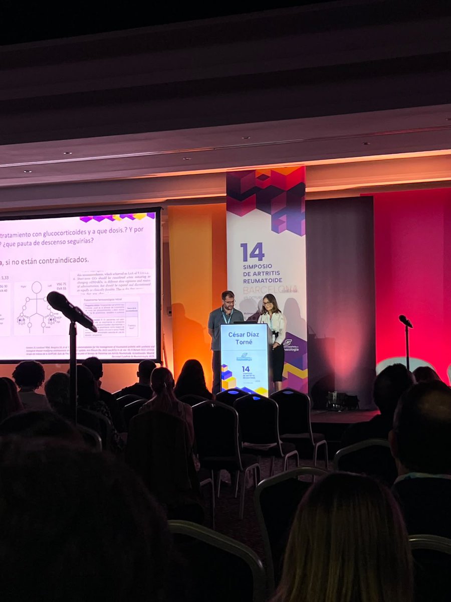 reuma_santpau's tweet photo. Una charla con un formato diferente en el #SimposioAR26 📺 "1, 2, 3, Responda Otra Vez: Controversias en AR".
A través de un caso clínico de nuevo diagnóstico debate entre @cesardiaztorne y la Dra. Eva Pampín cuestiona la práctica clínica habitual desde corticoides hasta EEAA. https://t.co/o0cYTJDUyy