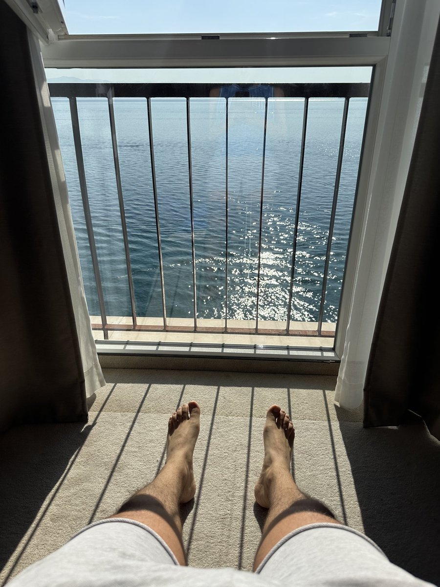 Fantasy225Flex's tweet photo. The Sea and Peace are the best Frends💦🦶🏻 https://t.co/1Ci3i2ZjQn