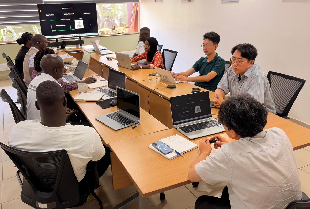 kofihuganda's tweet photo. Earlier today, KOFIH convened a planning meeting for the KGA AGM on 17 Oct 2026 at @Makerere in partnership with @KoicaUganda &amp; @embassy_korea. The team is shaping an engaging program with health screenings, CPR demos, project showcases, Music/cultural moments &amp; alumni networking https://t.co/JCNWboV0A5