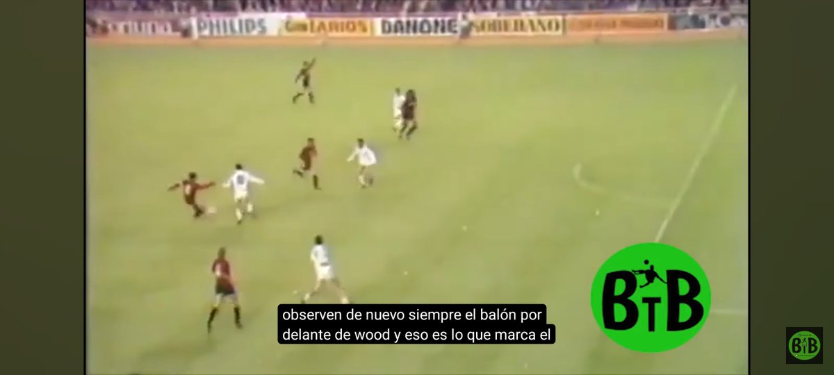 AmpKvothe's tweet photo. @ViniBelli15 @DAlvarez1976 Ooooh mojopicón. Ya tenemos al primerpno neuronal certificando su requisito para acceder a una paga contributiva. 

Fuera de juego, Hulio. Pitó fuera de juego jajajaja https://t.co/vdKpyFyf7y