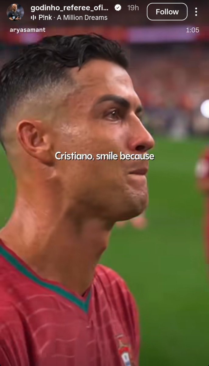AlNassrTribune's tweet photo. 🇵🇹📲 Luis Godinho (Former Referee):

"Cristiano, smile because you won the World!" https://t.co/r8DSJ9ZRL6