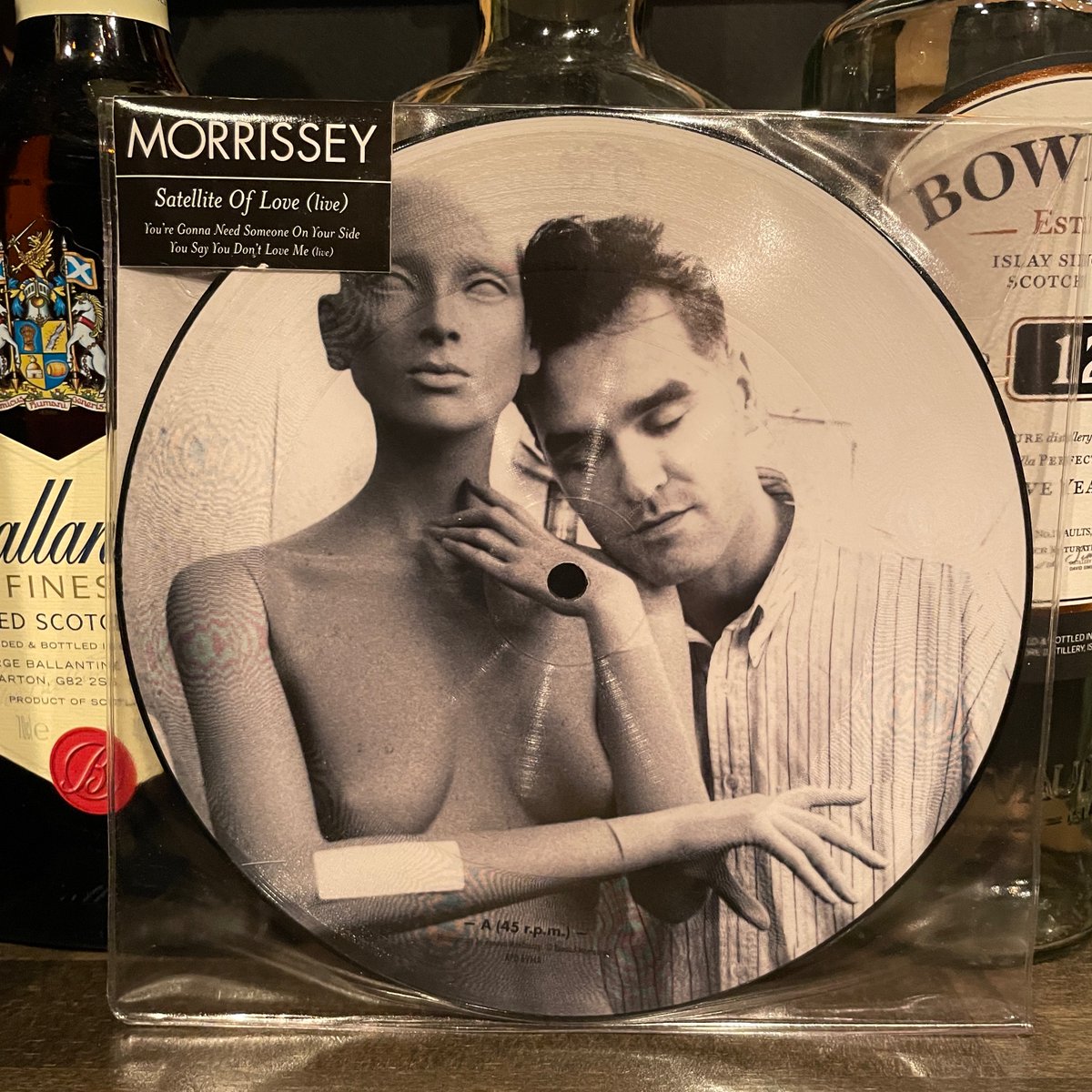 MILEHIGHCLUB202's tweet photo. ほな7pいこか
MORRISSEY / Satellite Of Love (Live) [2014 Parlophone --- RPD 6914]
#morrissey #loureed #BozBoorer #JesseTobias #MattWalker #SolomonWalker #GustavoManzur #theSmiths #listeningbar #vinylbar #musicbar #レコードバー #ミュージックバー #mhc02102026
https://t.co/PWzCzPf2GW https://t.co/9aVEXyHgnX