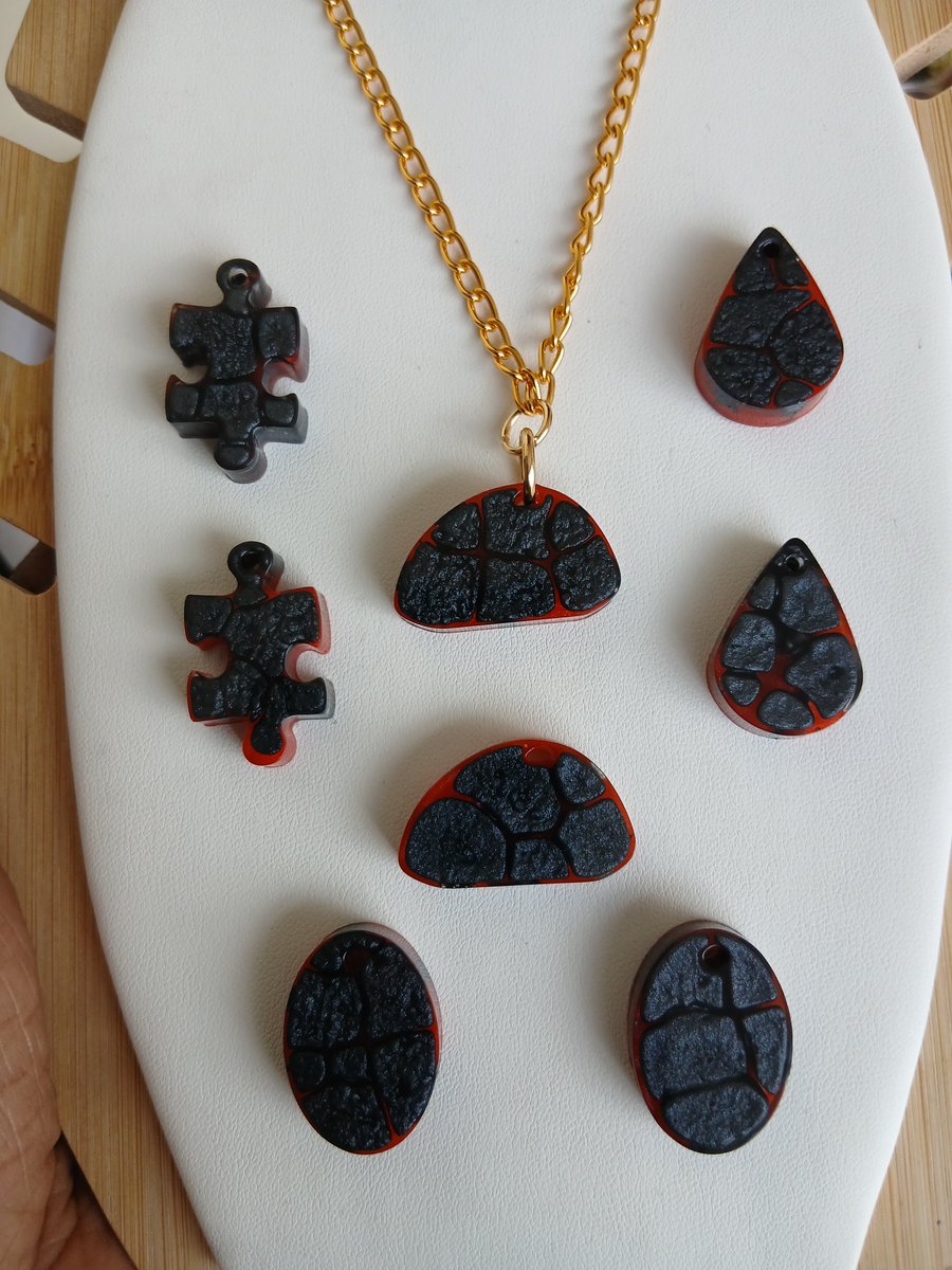 Kanjoor0's tweet photo. @QhuwaKrafts @WanjiruOfQ COLLECTIBLES 7

Ember Vein Pendants (Makaa Moto)

From 1,000 to;
Moja KES.850
Mbili KES.1,500
Tatu KES.2,000

(Pick &amp; Pay ready as on image)

All discounts for these or orders made, run from 2nd Oct-10th Oct 2026 

+254751610909 (Airtel Money+Enquiries) 

https://t.co/X6BCO4zxsU https://t.co/0VbtjPtAQK