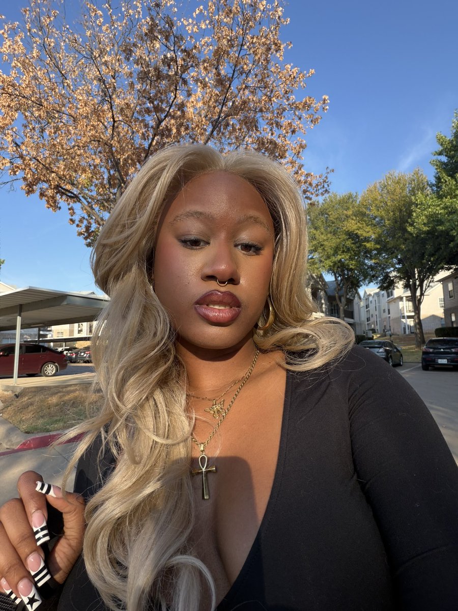 herrinVenessa's tweet photo. Verwöhnt 💸
Egozentrisch 🪞
Diese Frau glaubt, die Sonne sollte nach ihren Bedürfnissen auf- und untergehen. ☀️

findom finsub 🌀🌀🌀 https://t.co/lw0sspfpYV
