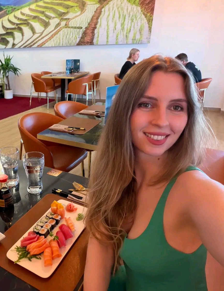 Ciaragir's tweet photo. Lunchtime 🍕 https://t.co/IXvYV1vLGQ