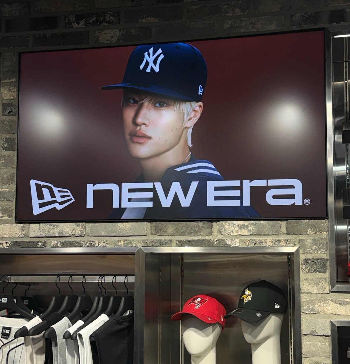 narvava89163's tweet photo. # นิยมบลอน กุจรบ โซฮีโคตรหล่อ ㅠㅠ https://t.co/wz2HkM9Jk1