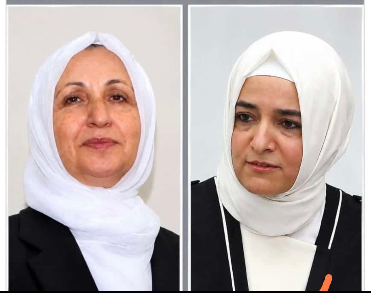 Berkbekir_'s tweet photo. Birisi onlarca okul yaptırdı hayır hasenatta bulundu bedeli hapsedilmek oldu, 
diğeri Foncu oldu .
Hizmet hareketi ile siyasal İslamcı tayfasi arasında ki fark bu resim karesinde bütünüyle mevcut. https://t.co/O7wcbAl6Bv