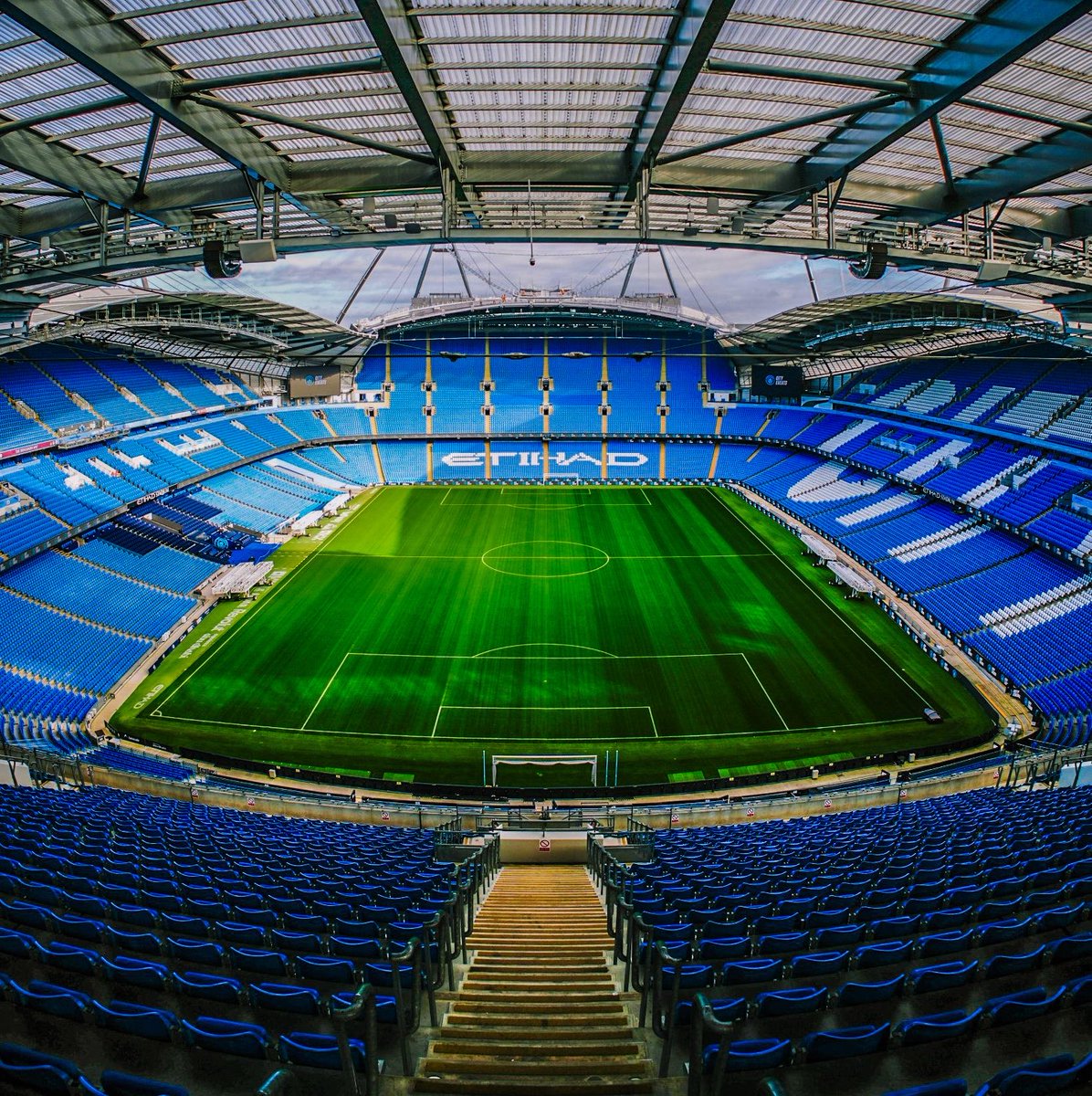 eurofootcom's tweet photo. 🚨🔵 𝐎𝐅𝐅𝐈𝐂𝐈𝐀𝐋 | Manchester City have appealed against the verdict of the independent commission which found them guilty of Premier League financial breaches.

Statement: "The Club’s firm position is that, on multiple grounds, the opinion contains clear material errors, of law, principle and fact and is unsafe."

"The Club is innocent of the accusations made by the Premier League and a comprehensive body of irrefutable evidence exists in support of all of its positions, relating to this case."

"We will continue to respect due process and are necessarily restricted in what we can say further until all proceedings are complete."