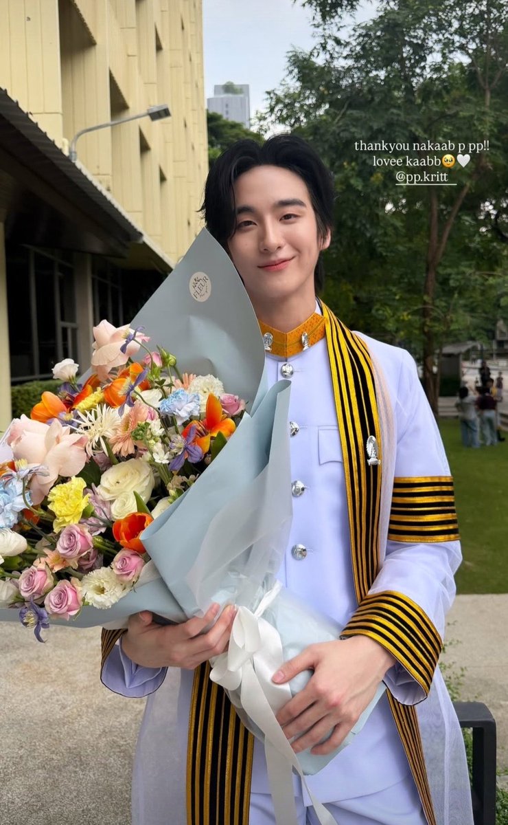 puddiingxBkpp's tweet photo. เลี้ยงได้แต่ตัวจริงๆ มันส่งดอกไม้ให้หนุ่มตี๋อีกละ https://t.co/NzRPlXDpxD