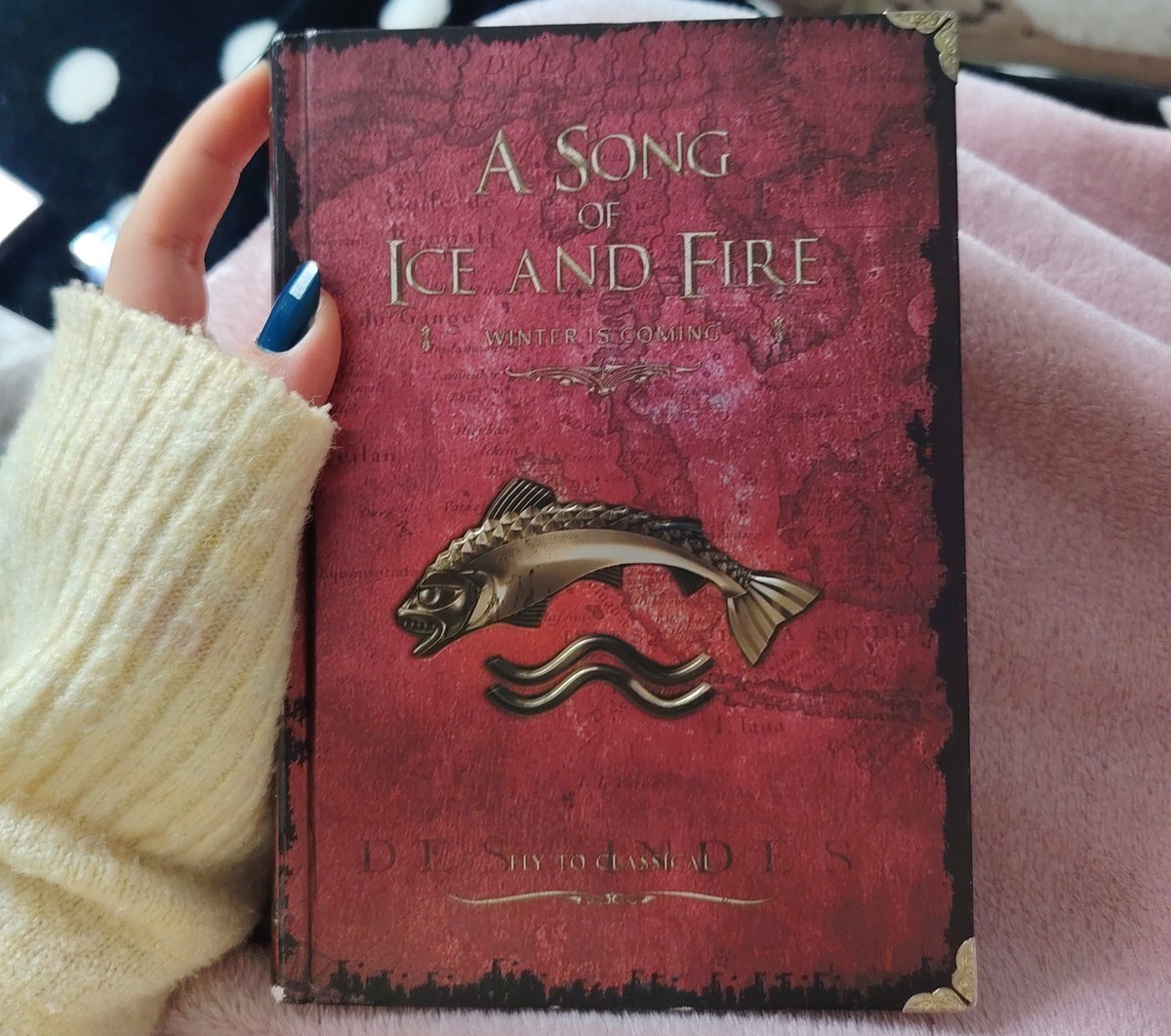 sikeslin's tweet photo. Eski günlüklerimi okuyarak malliklarimi bi kez daha fark ediyorum su an 
Bi de defterim ne güzelmis be (game of thrones izlememis olmama ragmen.. https://t.co/ctvABcPjLt