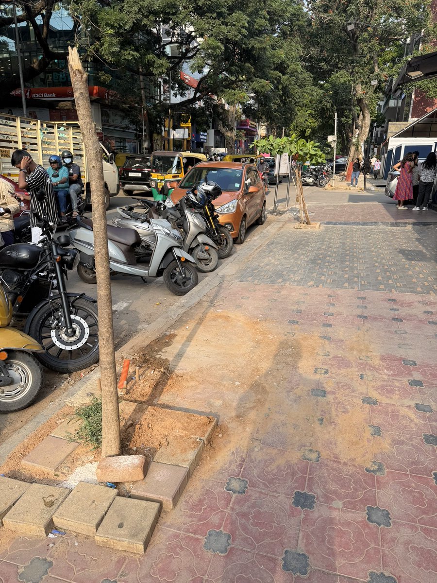 Virendra0698's tweet photo. this is a good moment to launch https://t.co/VxTMpJEuOw. now everyone is just a call away. i’ve already gotten two spots from the video fixed and cleared by just one phone call. before and after images below. 

most of us never try but the numbers for engineers, marshals, inspectors and elected officials are public. they're just scattered across a dozen websites. so you end up calling a generic helpline, get passed from person to person, and give up.

i called mr. vijay, our area inspector. he was on site within 30 minutes and we walked all of 12th main together. we are working through every spot from caleb's video over the next 2–3 days. im going to fix everything shown in the video with BBMP. more updates soon.