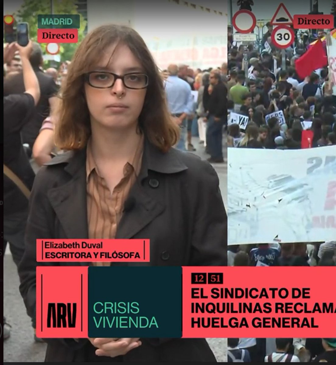 dsegoviaatienza's tweet photo. jajaj ya le devolvieron el título de filósofa.- https://t.co/sx40Ofbb1e