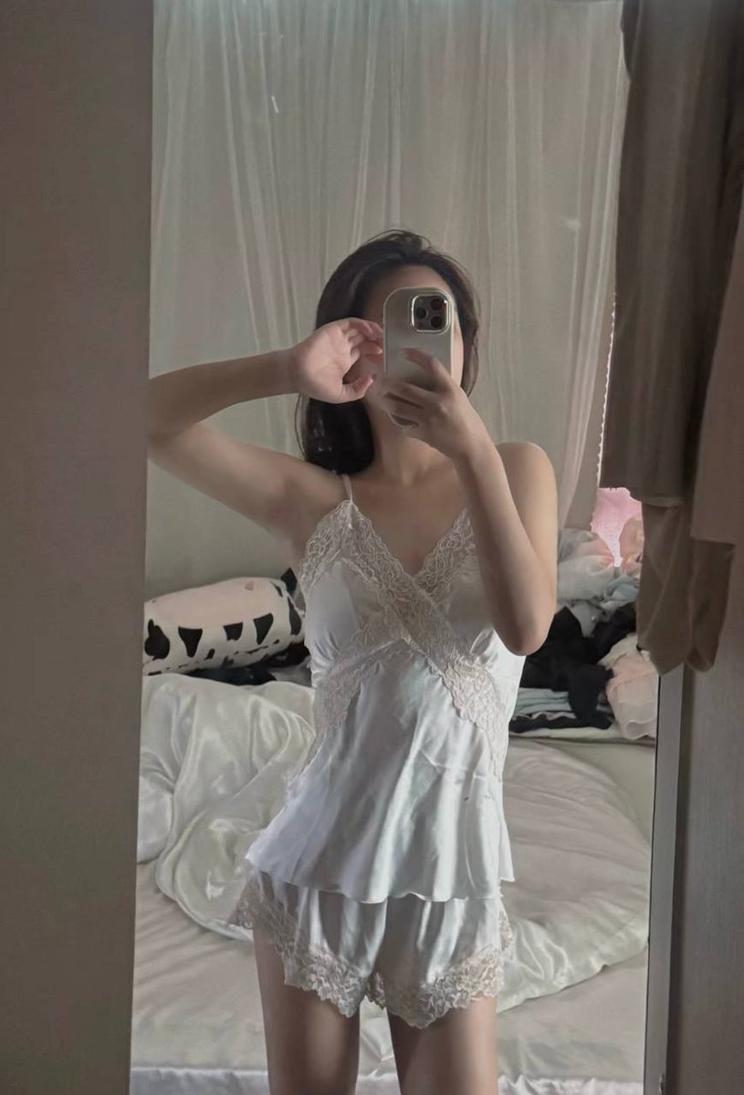 ellinas78's tweet photo. 当你身边有个疼爱你的人，哭才有点意思。 https://t.co/xIcoTRw83e