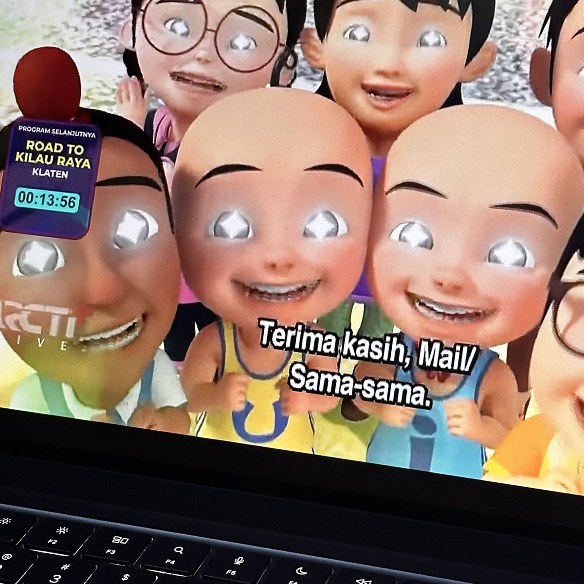 cagi_'s tweet photo. grwm sambil nonton upinipin https://t.co/FBi2fF23D7