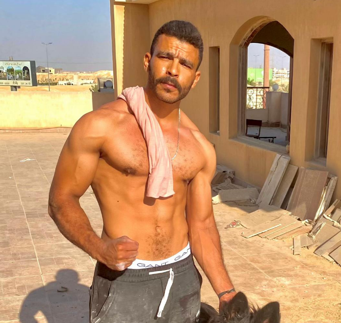 cuckoldfor_arab's tweet photo. my wife's friend from Egypt visits our city on occasion, he doesnt book hotels anymore as he knows our bed and my wife's pussy are always available to him, lately he makes me pay for the flight expenses as well for the privilege of having him fuck my wife !

#MNWO https://t.co/Bjwe2NabNR