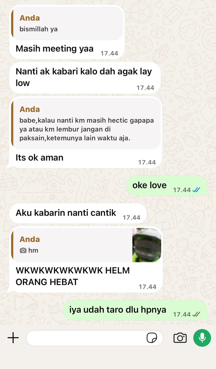 barebluu's tweet photo. bagian kesampean akhirnya ngedate pas pulang kerjaaa😶‍🌫️ https://t.co/f8quXxJWf0