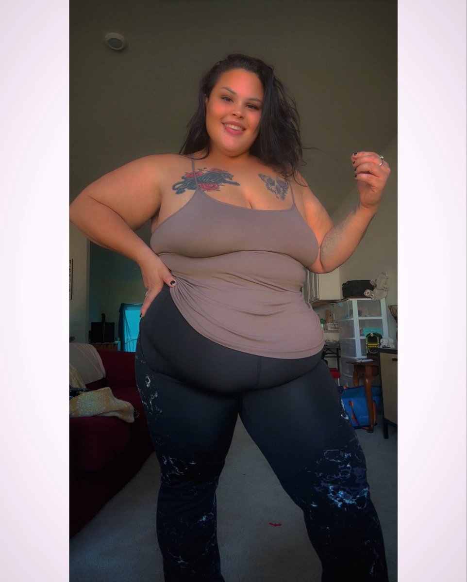babyfacebbw's tweet photo. 🤎✨ https://t.co/yoUImzmm00