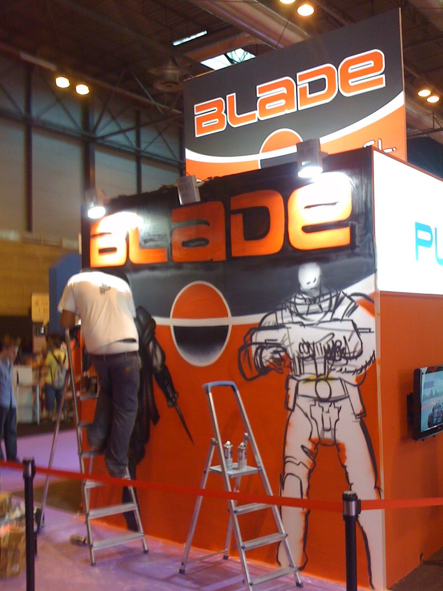 blade__es's tweet photo. Hace 15 años en la convención de @VideojuegosGAME vs hace unos días. 

Todo el mismo 30 de septiembre. https://t.co/XGwgmjlmhC