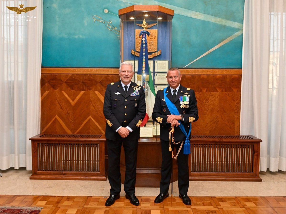ItalianAirForce's tweet photo. Alla presenza del #CapoSMA, Gen. S.A. Antonio Conserva, si è svolta il 30.09 a Roma la cerimonia di costituzione dell’Ispettorato Generale per l’#AeronauticaMilitare.
Il Gen. S.A. Maurizio Cantiello ha assunto l'incarico di Ispettore Generale.
🗞️https://t.co/T5KRonaRfV https://t.co/UqYQ3bFYPT
