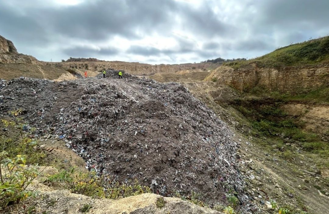 WasteBadger's tweet photo. Man arrested over illegal waste dumping at North East sites - letsrecycle https://t.co/rqQv9k9Jej
#WasteCrime #FlyTipping https://t.co/1yg9YFNjz3