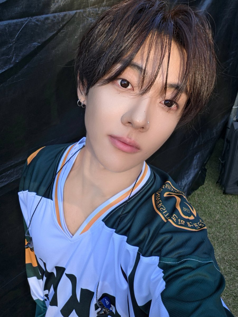 ggyusik's tweet photo. 안태규 이분 대축 때마다 얼굴 미치셨다네요
학생 다 꼬실려고 미치셨네요 https://t.co/c5n9jMbJVW