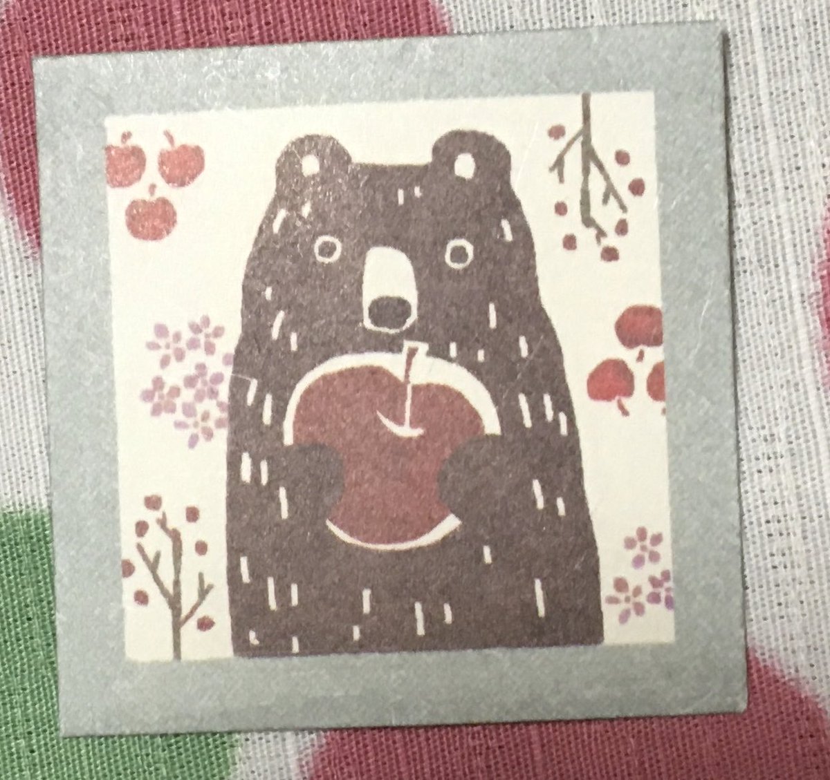 prideofjapan1's tweet photo. この熊さん🐻の版画を見ると悲しくなります。童話や可愛いイラストで人気者だった日本の熊を殺しまくってしまうなんて❗️
子供たちに『ねえ、熊さんいないの？どうして❓お山にいないの❓』と子供に問いかけられた時に、
日本では皆んなで熊さん殺したからいなくなったんだよ、って親は返答出来るのか⁉️ https://t.co/oG54XFWzzG