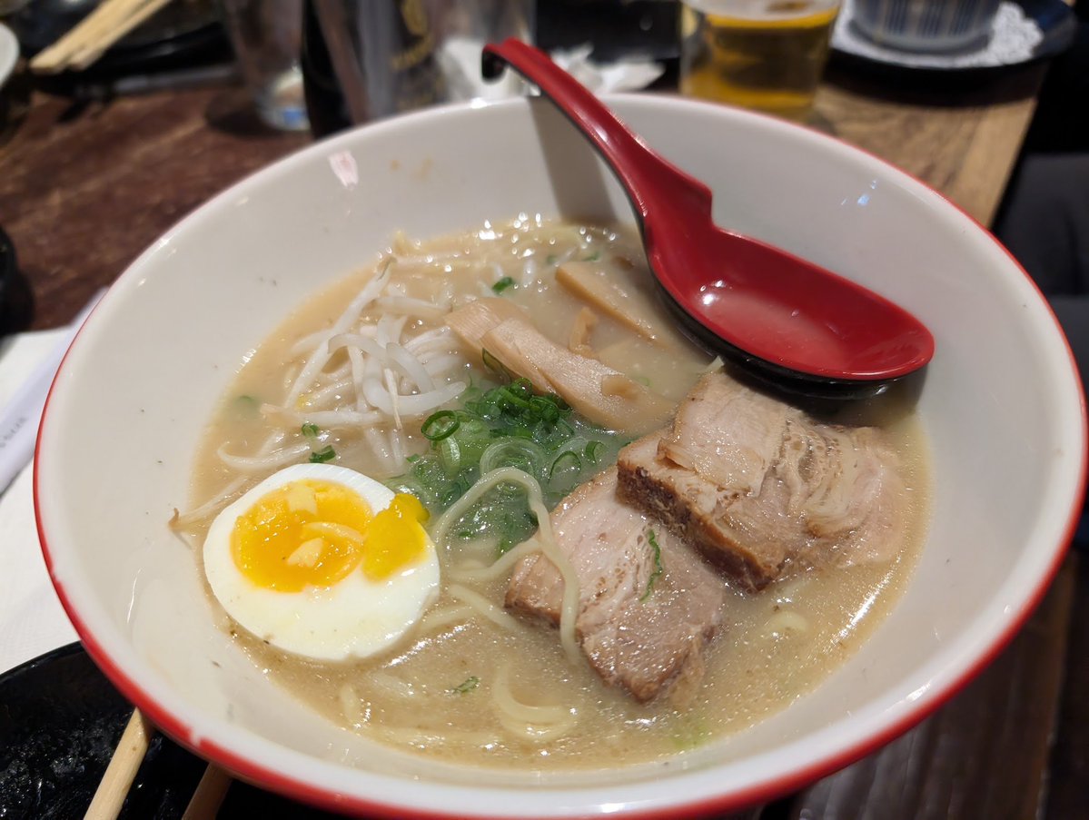 kawashin1's tweet photo. さっき松尾さんが紹介してたラスベガスに Izakaya-Go の写真をお送りします。これラスベガスの居酒屋なんですよ？

#fv_reinvent https://t.co/Im0fTCugsW