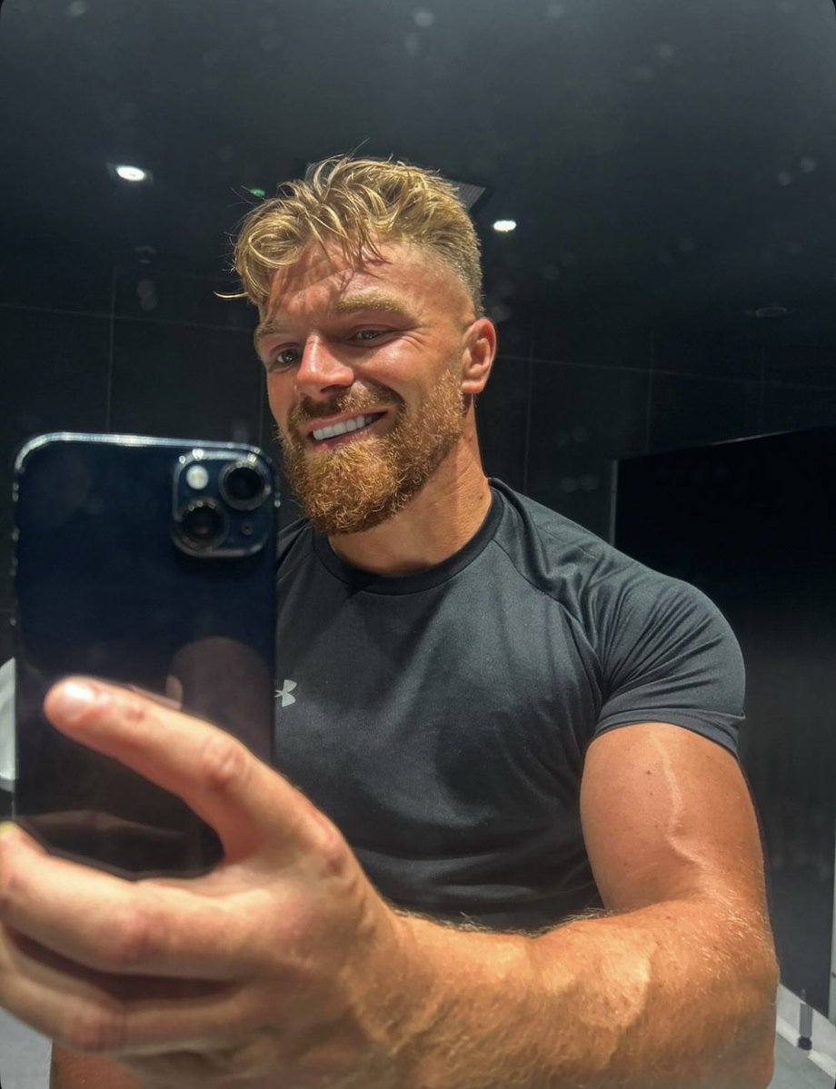 findommasteral's tweet photo. Stay in that room. Stay locked on me.
Lonely boys bleed cash faster.
Keep being this pathetic. I like it🤤

#findom #finsub #cashsub #cashfag #cashpig #paypig #alpha #unethicalfindom #unethical #pits #biceps https://t.co/zc83mCN3WL