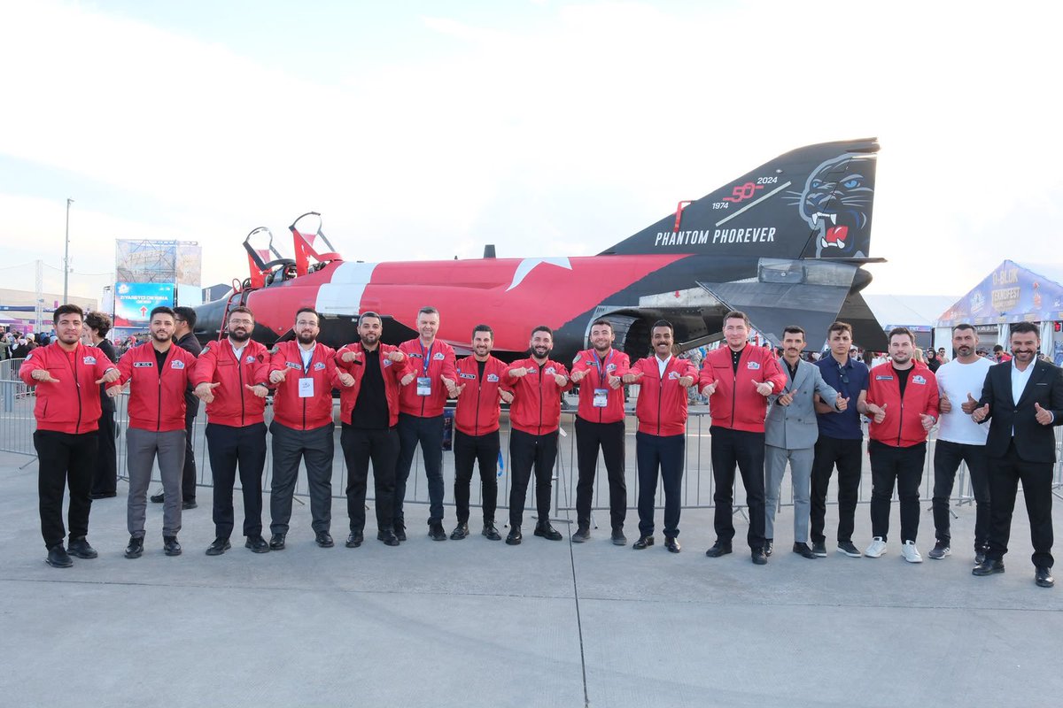ibrahim_besinci's tweet photo. 📍TEKNOFEST | Şanlıurfa

Burada sadece teknoloji değil, Türkiye Yüzyılı sergileniyor!

TÜGVA İcathanelerimizde hayallerinin peşinden koşan gençler, yarının dünyasını inşa ediyor! 🦾🚀 https://t.co/PhIshUTgnD