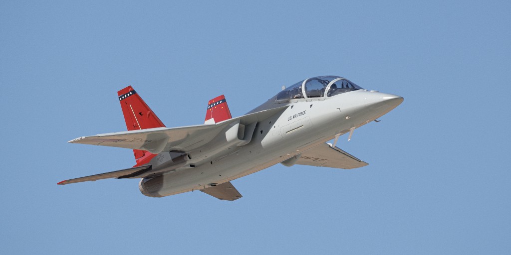 HQ_AFMC's tweet photo. The inaugural live-virtual-constructive capability flight between the T-7A Red Hawk and the T-7A Ground-Based Training System marked the first successful integration of live flight operations with synchronized synthetic environments. #AirPower #readiness
https://t.co/KfmfWyBlwH https://t.co/EXLaZ2l3yF